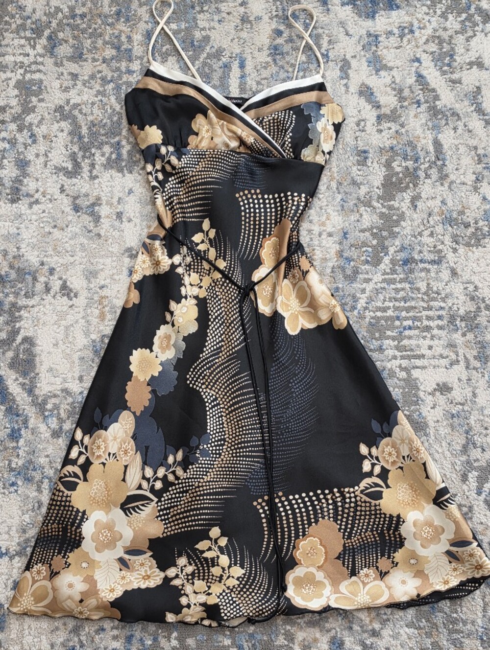 Le Chateau Satin Dress – Size Small